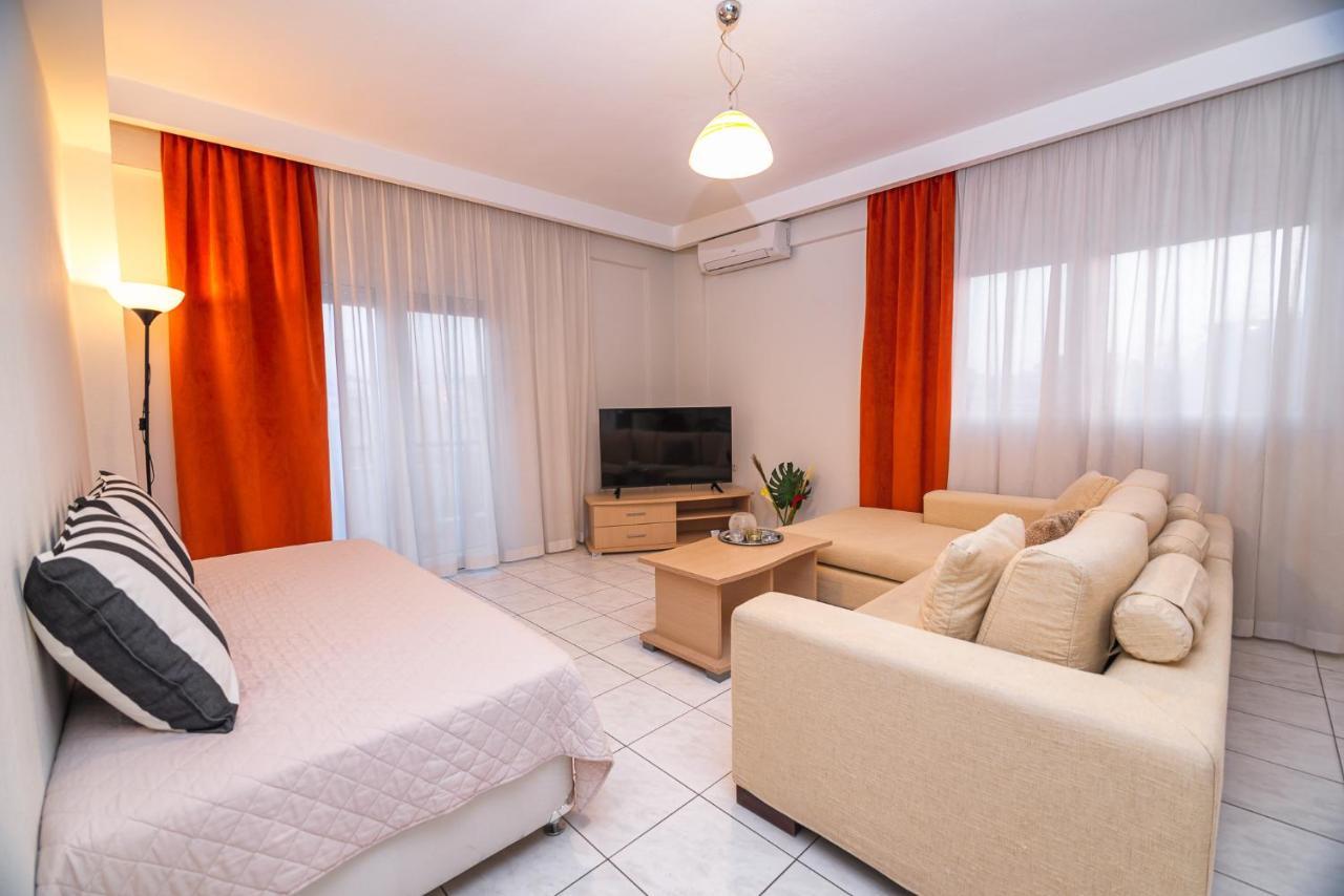 Likehome Apartments Orestiás Buitenkant foto
